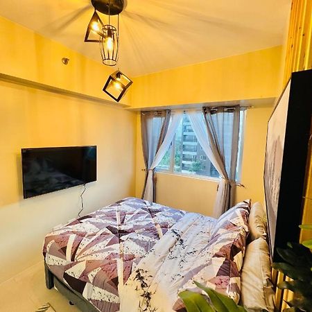 Appartamento * *P Fantastic 2Br Option For 8 Iloilo Esterno foto
