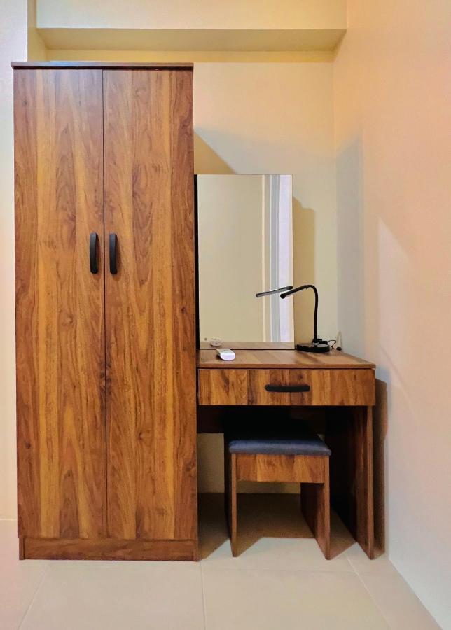 Appartamento * *P Fantastic 2Br Option For 8 Iloilo Esterno foto