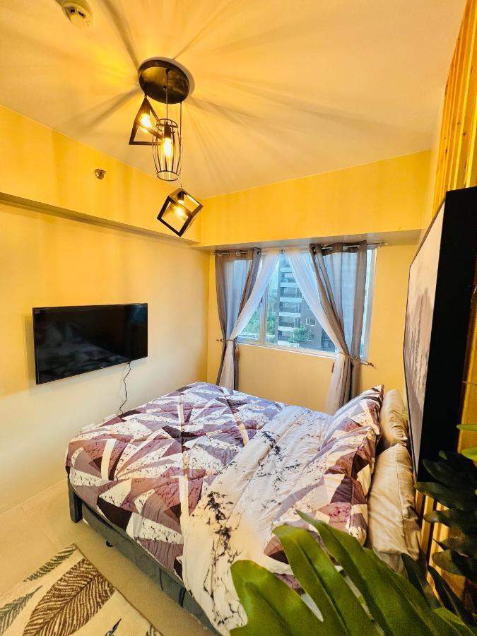 Appartamento * *P Fantastic 2Br Option For 8 Iloilo Esterno foto