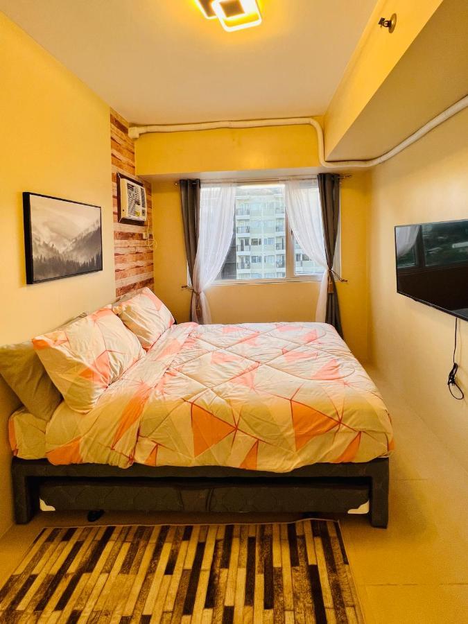 Appartamento * *P Fantastic 2Br Option For 8 Iloilo Esterno foto