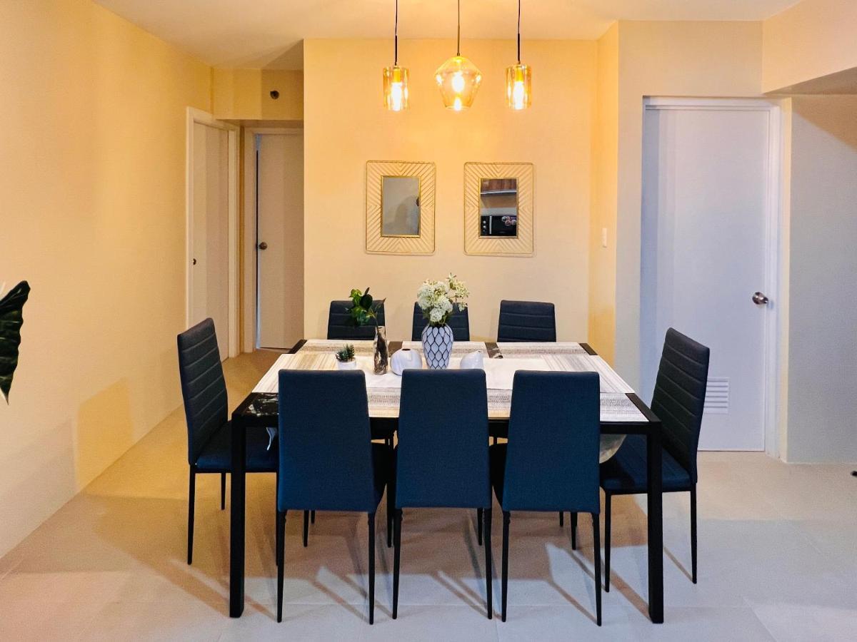 Appartamento * *P Fantastic 2Br Option For 8 Iloilo Esterno foto