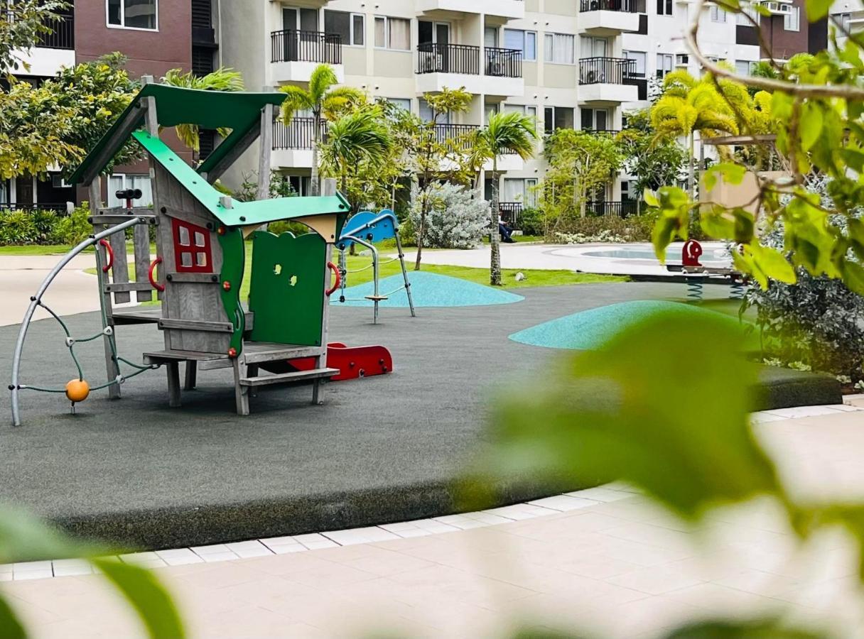 Appartamento * *P Fantastic 2Br Option For 8 Iloilo Esterno foto
