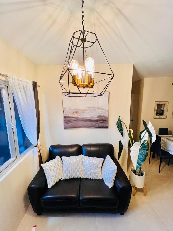 Appartamento * *P Fantastic 2Br Option For 8 Iloilo Esterno foto